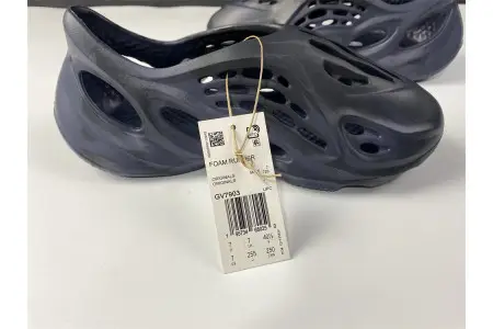 Adidas Yeezy Foam RNNR Mineral Blue  FEBAA197