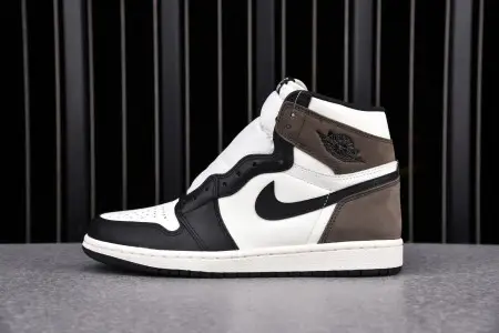 AIR JORDAN 1 RETRO HIGH DARK MOCHA  DAF162