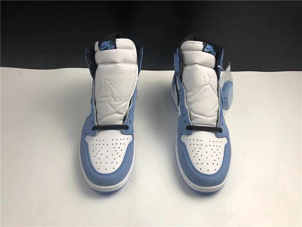 AIR JORDAN 1 RETRO HIGH WHITE UNIVERSITY BLUE BLACK 