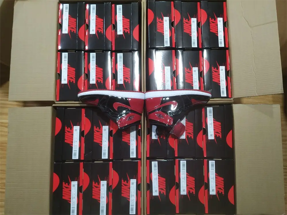 Air Jordan 1 High OG Bred Patent 