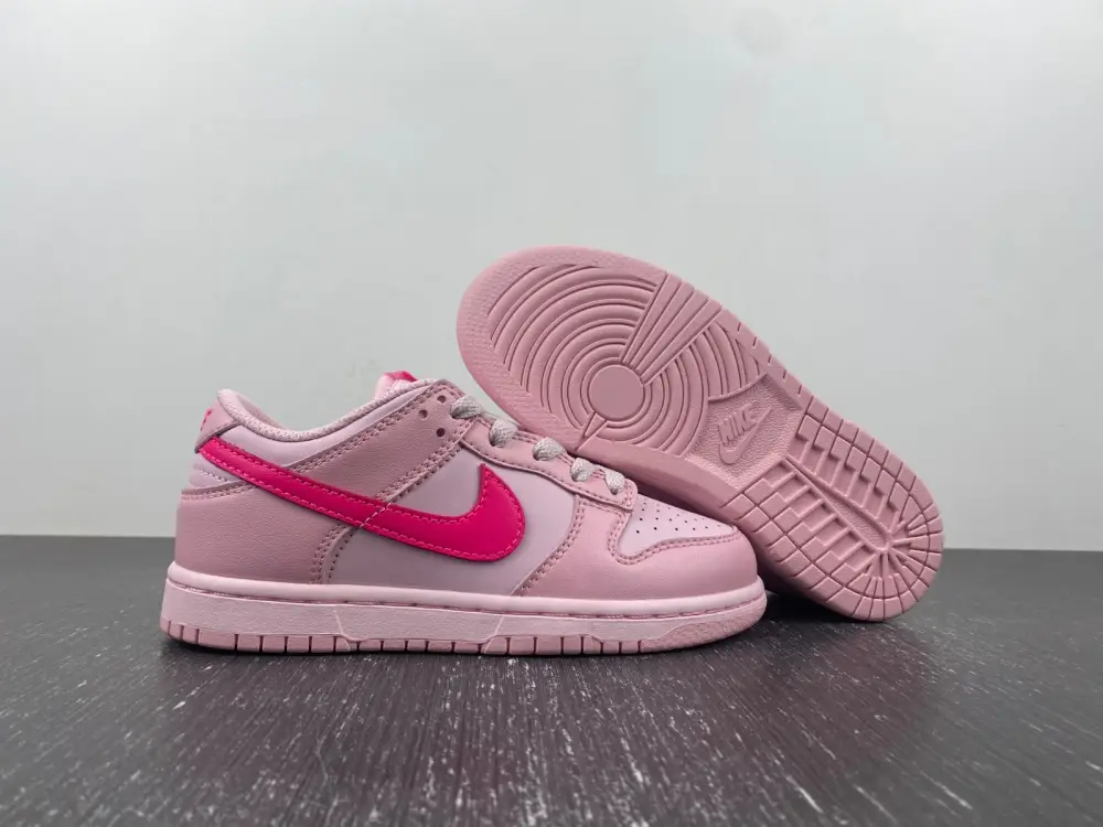 Nike Dunk Low Triple 