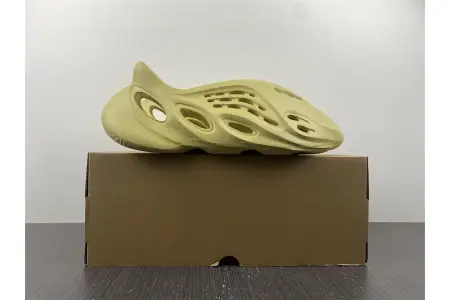 Adidas Yeezy Foam RNNR Sulfur 