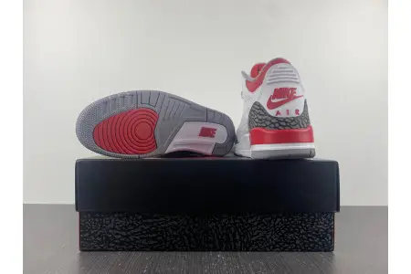 Air Jordan 3 OG Fire Red 