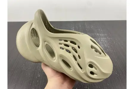 Adidas Yeezy Foam RNR Stone Salt 