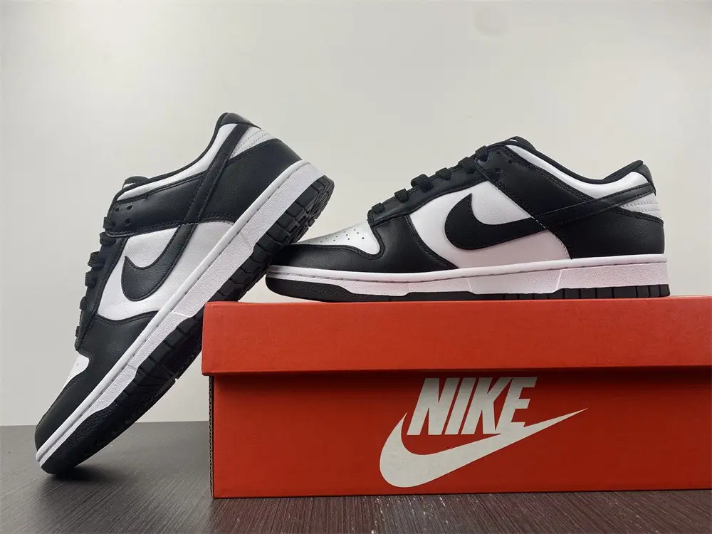 Nike Dunk Low Next Nature White Black 