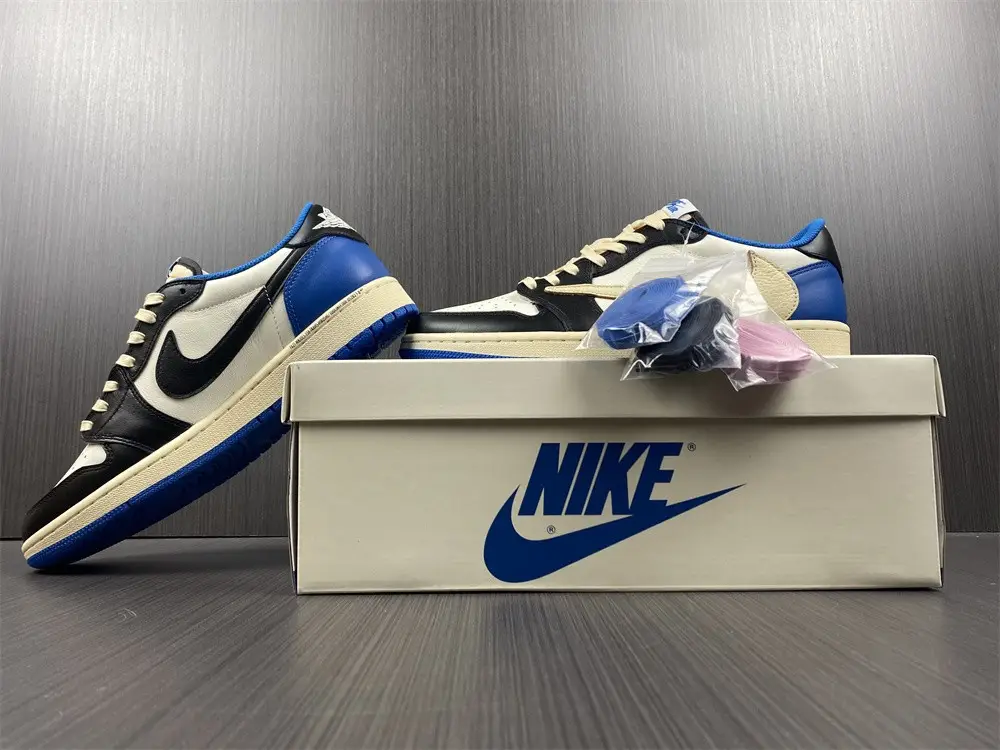 Fragment Design x Travis Scott x Air Jordan 1 Retro Low 