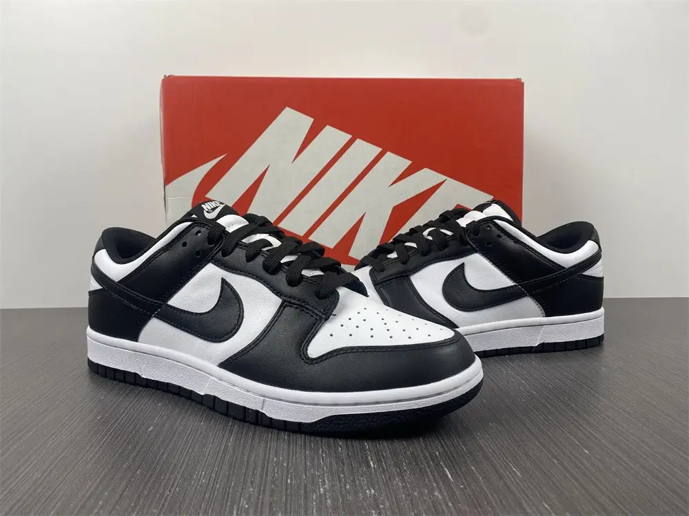 Nike Dunk Low Next Nature White Black 