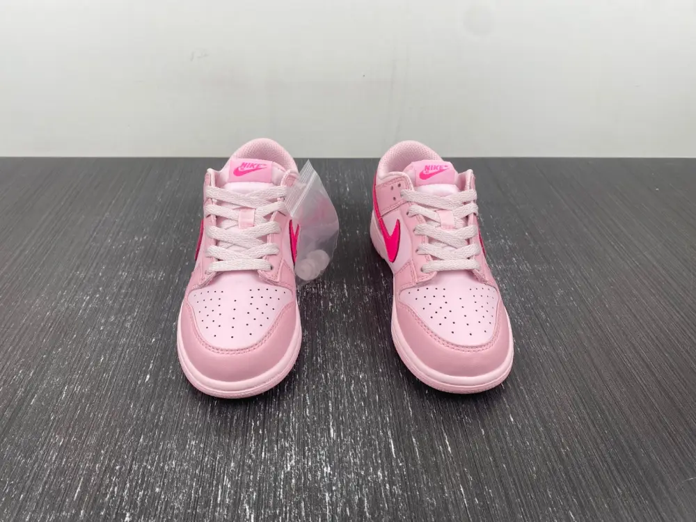 Nike Dunk Low Triple 
