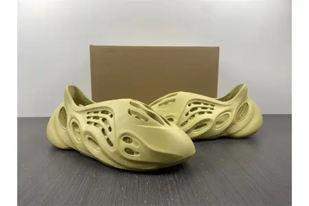 Adidas Yeezy Foam RNNR Sulfur 