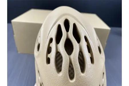 Adidas Yeezy Foam RNNR Ochre 