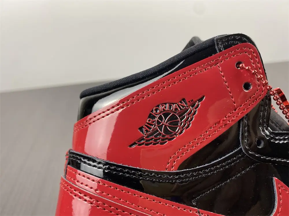Air Jordan 1 High OG Bred Patent 