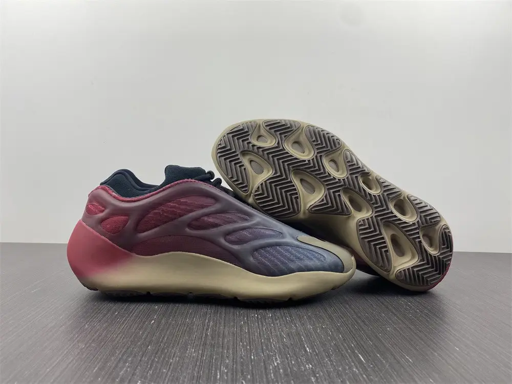 Adidas Yeezy 700 V3 Fade Carbon  AAFDA21