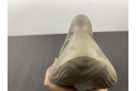 Adidas Yeezy Foam RNNR Stone Sage 