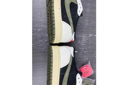 Travis Scott x Air Jordan 1 Low OG WMNS Olive 