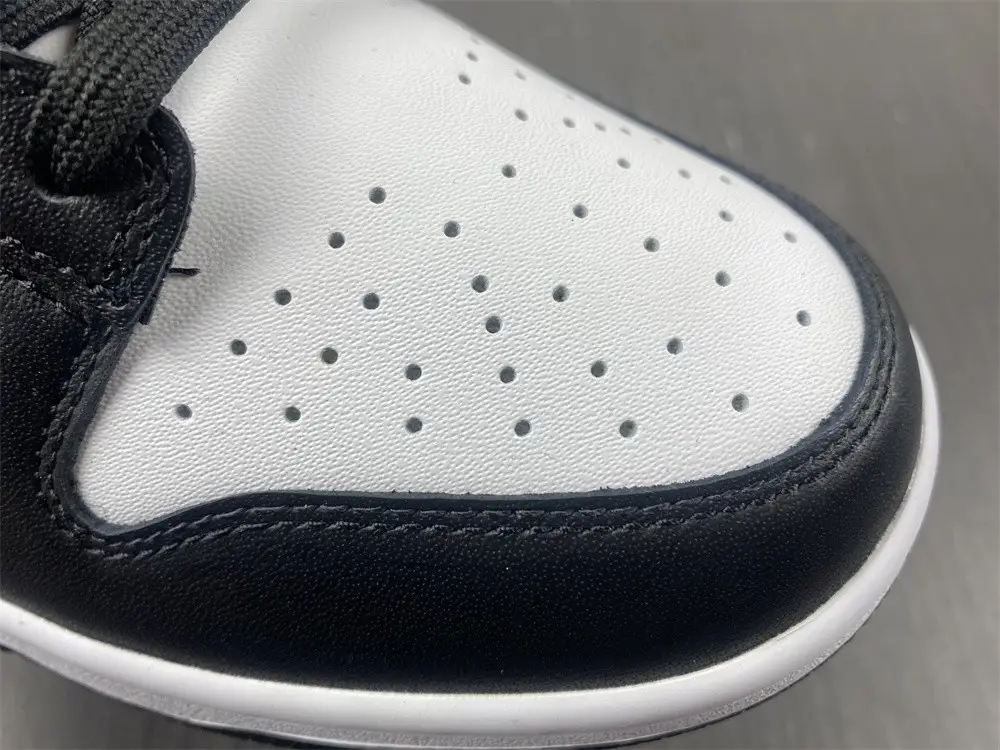 Nike Dunk Low Next Nature White Black 