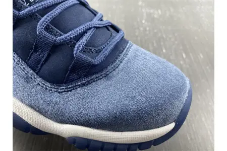 Air Jordan 11 Velvet WMNS Midnight Navy 