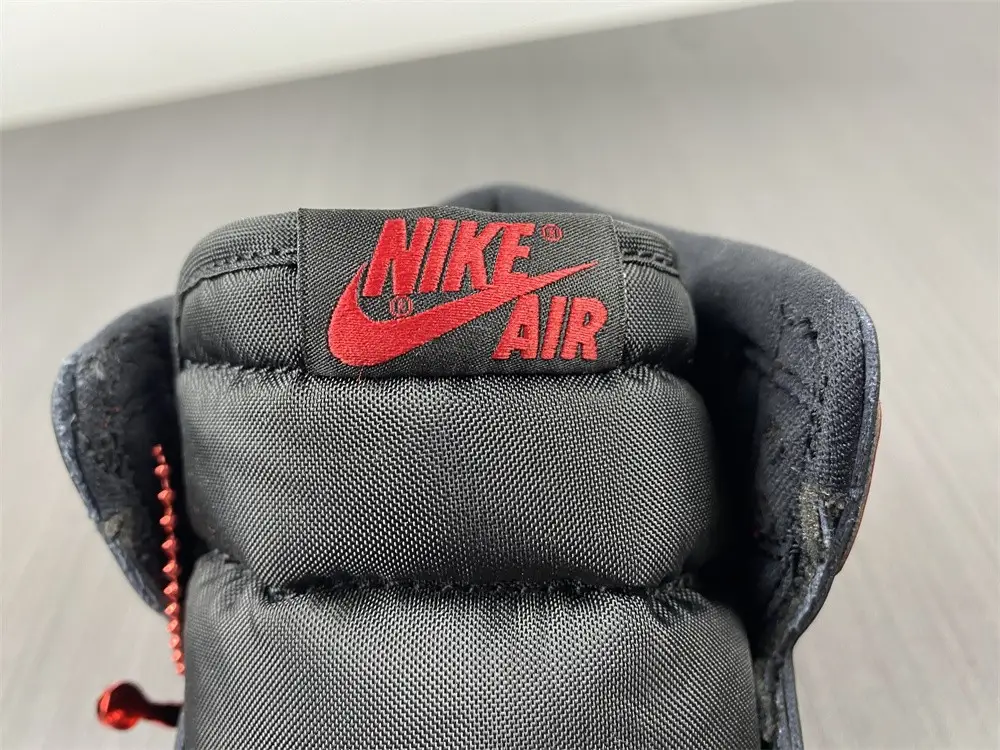 Air Jordan 1 High OG Bred Patent 