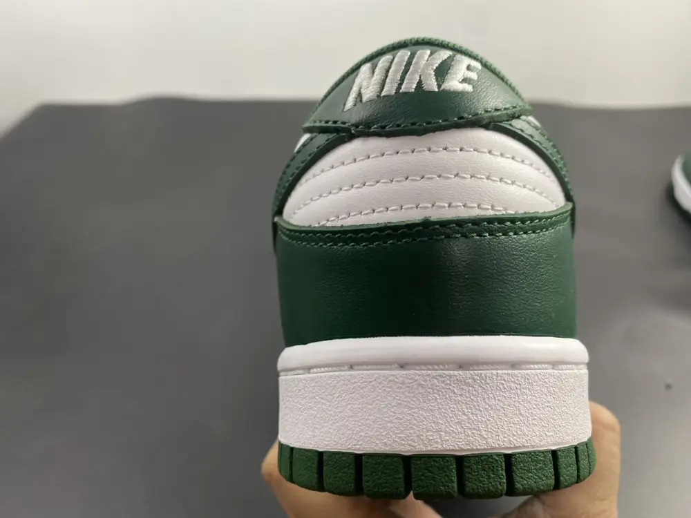 Nike Dunk Low Michigan 