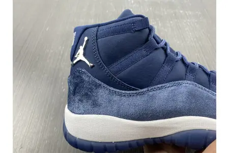 Air Jordan 11 Velvet WMNS Midnight Navy 
