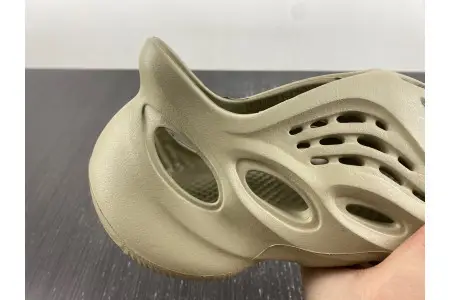 Adidas Yeezy Foam RNR Stone Salt 