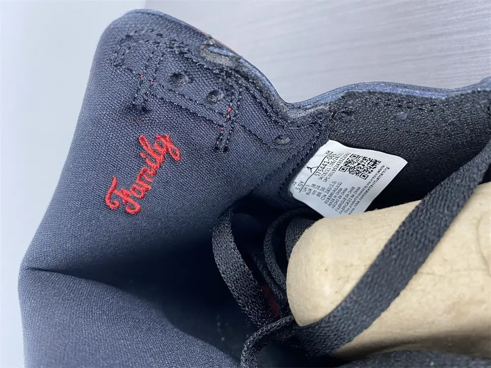 Air Jordan 1 High OG Bred Patent 