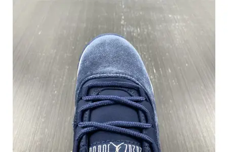 Air Jordan 11 Velvet WMNS Midnight Navy 