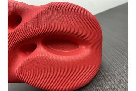 Adidas Yeezy Foam Red 