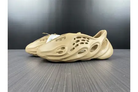 Adidas Yeezy Foam RNNR Ochre 