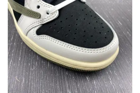 Travis Scott x Air Jordan 1 Low OG WMNS Olive 