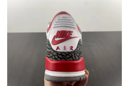 Air Jordan 3 OG Fire Red 