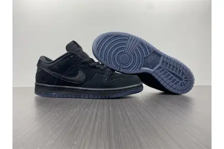 Nike Dunk Low SP Undefeated 5 On It Black 