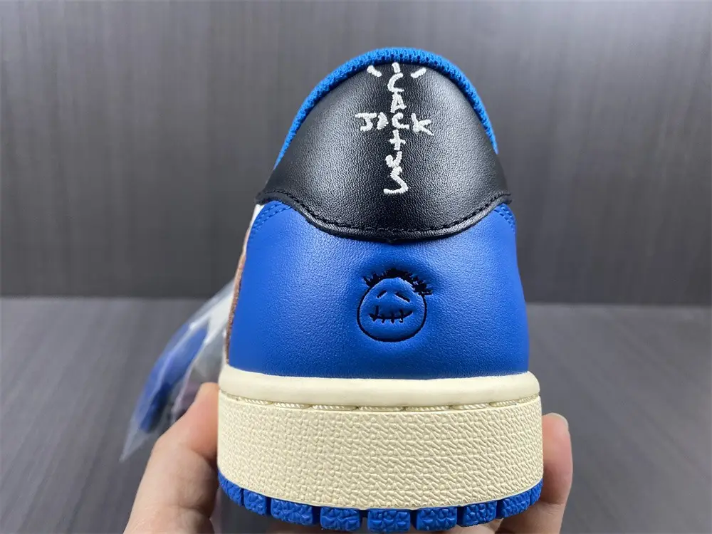 Fragment Design x Travis Scott x Air Jordan 1 Retro Low 