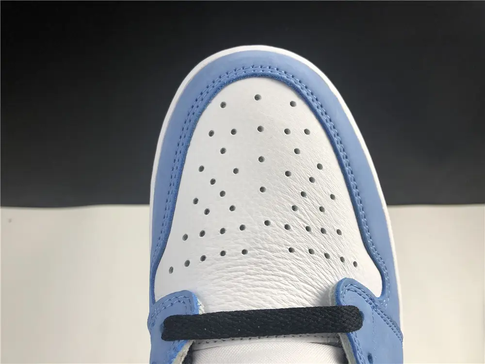AIR JORDAN 1 RETRO HIGH WHITE UNIVERSITY BLUE BLACK 