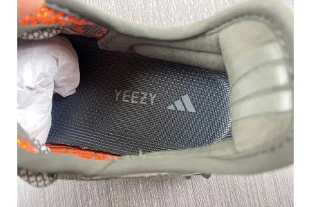 Adidas Yeezy Boost 350 V2 Carbon Beluga 