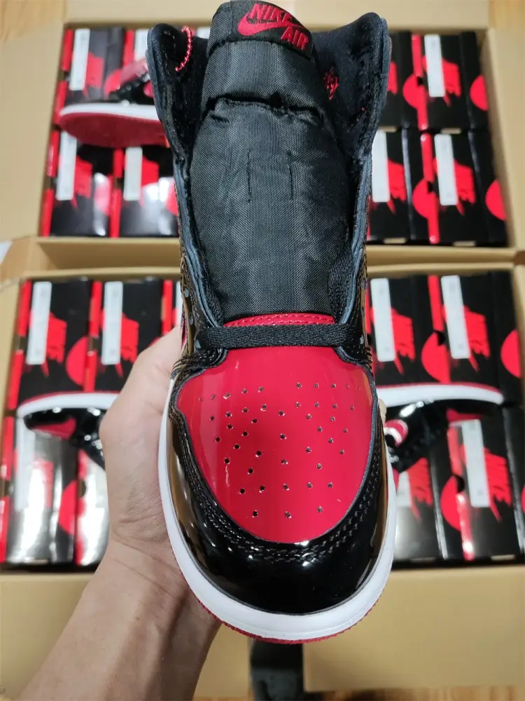 Air Jordan 1 High OG Bred Patent 