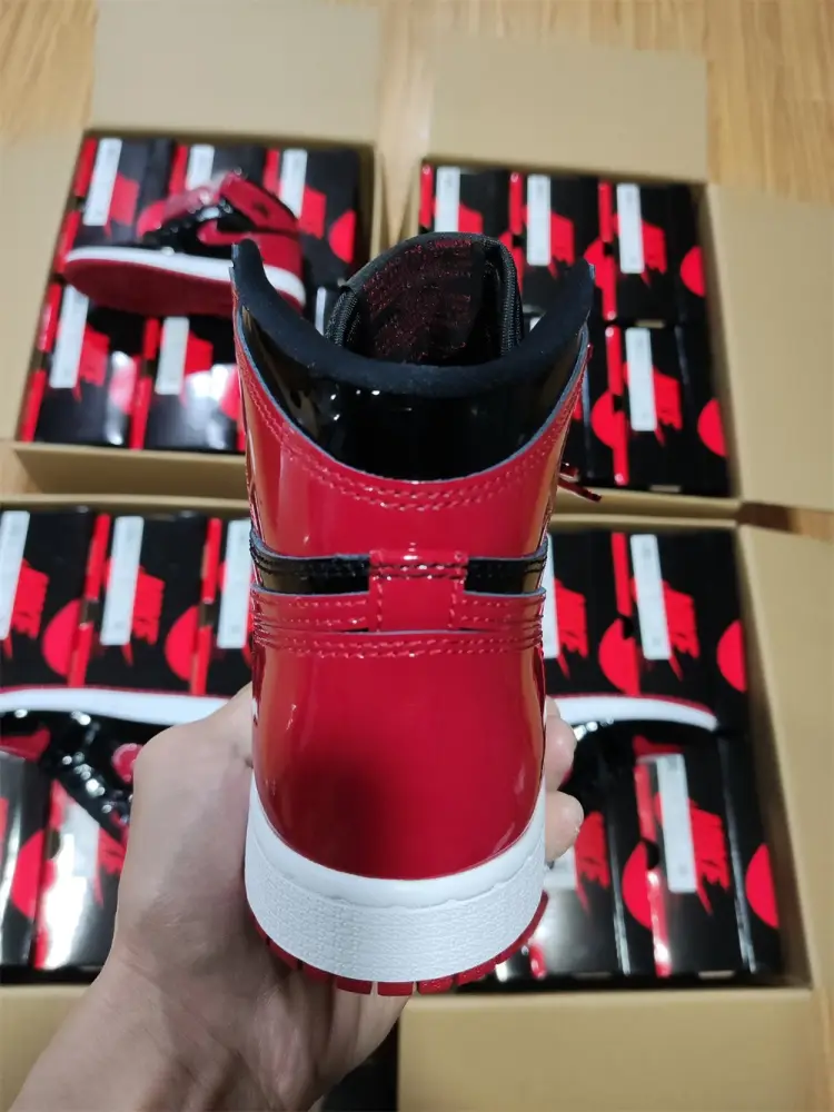 Air Jordan 1 High OG Bred Patent 