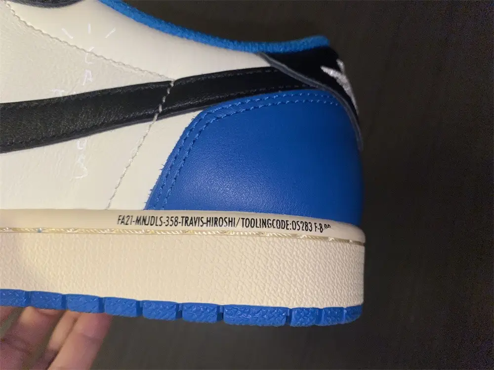 Fragment Design x Travis Scott x Air Jordan 1 Retro Low 