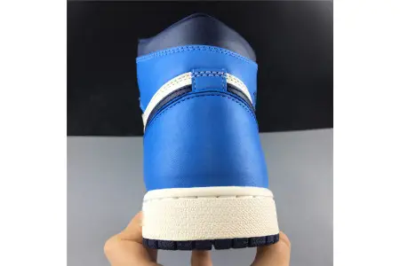 Air Jordan 1 Retro High OG Obsidian 