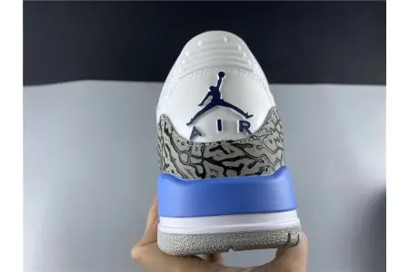 Air Jordan 3  UNC 