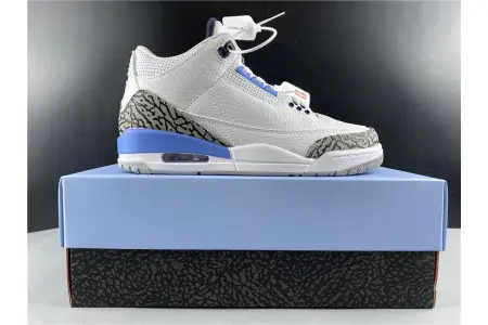 Air Jordan 3  UNC 