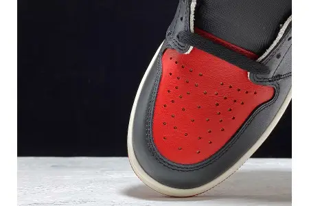 Air Jordan 1 Retro High OG Bred Toe 