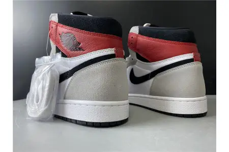 Air Jordan 1 High OG  Light Smoke Grey 