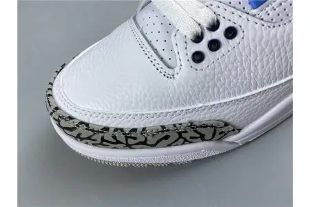 Air Jordan 3  UNC 