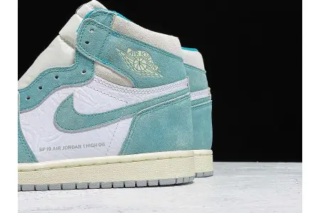 Air Jordan 1 Retro High OG Turbo Green 