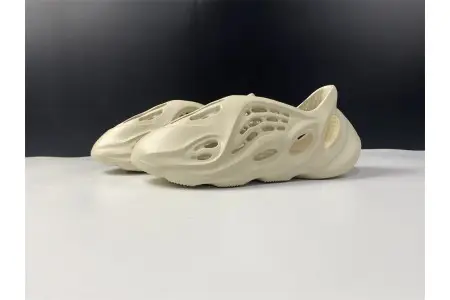 Adidas Yeezy Foam RNNR Sand  FCCC156
