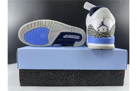 Air Jordan 3  UNC 