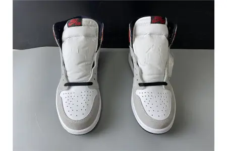 Air Jordan 1 High OG  Light Smoke Grey 