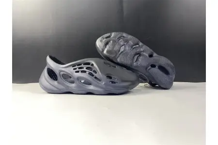 Adidas Yeezy Foam RNNR Mineral Blue 