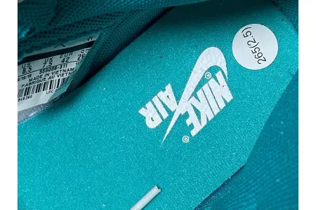 Air Jordan 1 Retro High OG Turbo Green 