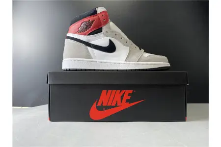Air Jordan 1 High OG  Light Smoke Grey 